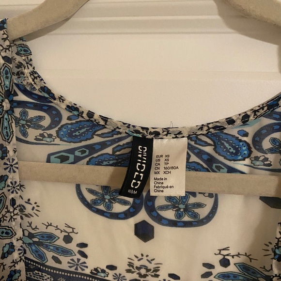 H&M Boho Blue Floral Kimono Cardigan – Lightweight Sheer Layer - Picture 2 of 2